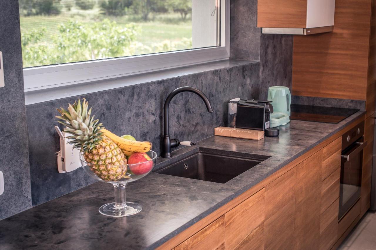 Varko Luxury Suites Palairos Luaran gambar